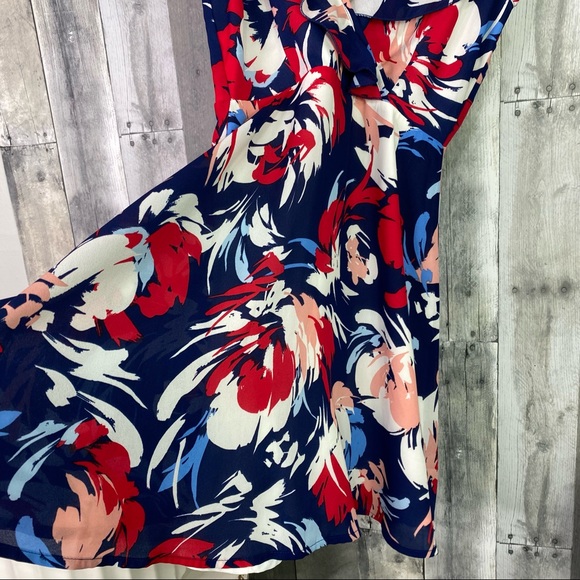 LULUS Red Blue Fit & Flare Swing Floral Dress Open Back Size Small - Picture 8 of 10